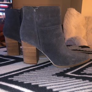 Ashy navy blue booties